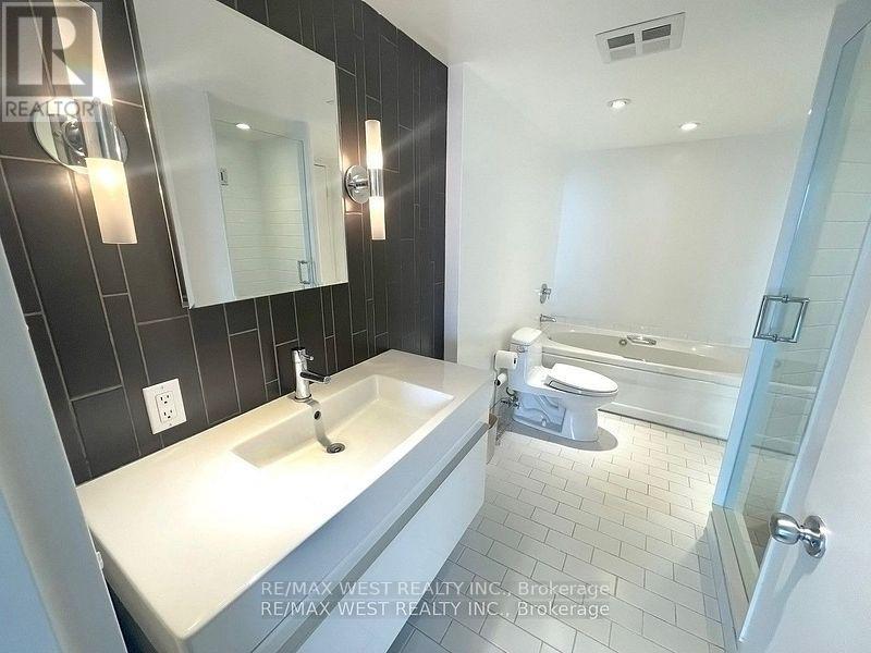 1515 - 44 St Joseph Street, Toronto, Ontario  M4Y 2W4 - Photo 8 - C12885256