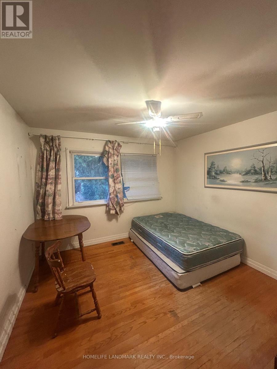 42 Godfrey Drive, London East, Ontario  N5V 2E7 - Photo 2 - X12832318