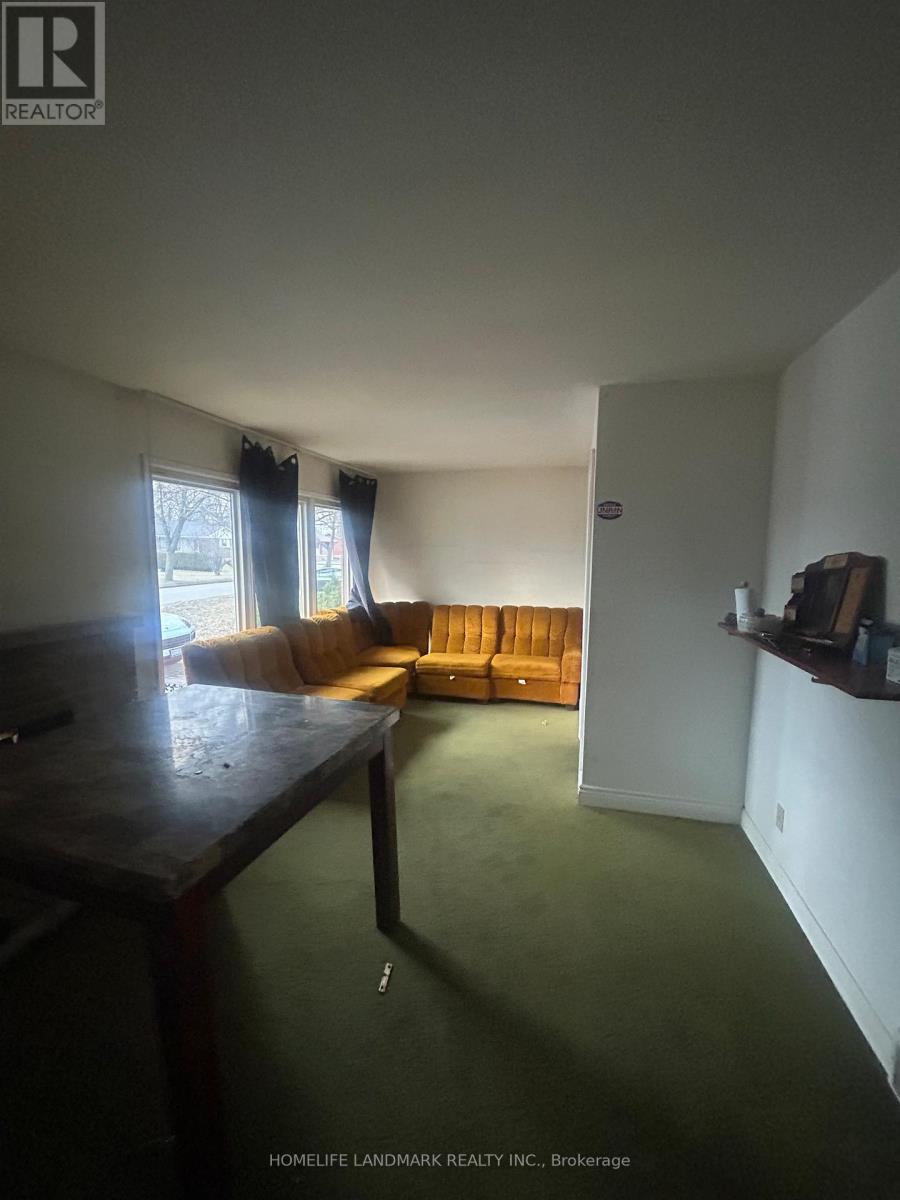 42 Godfrey Drive, London East, Ontario  N5V 2E7 - Photo 4 - X12832318