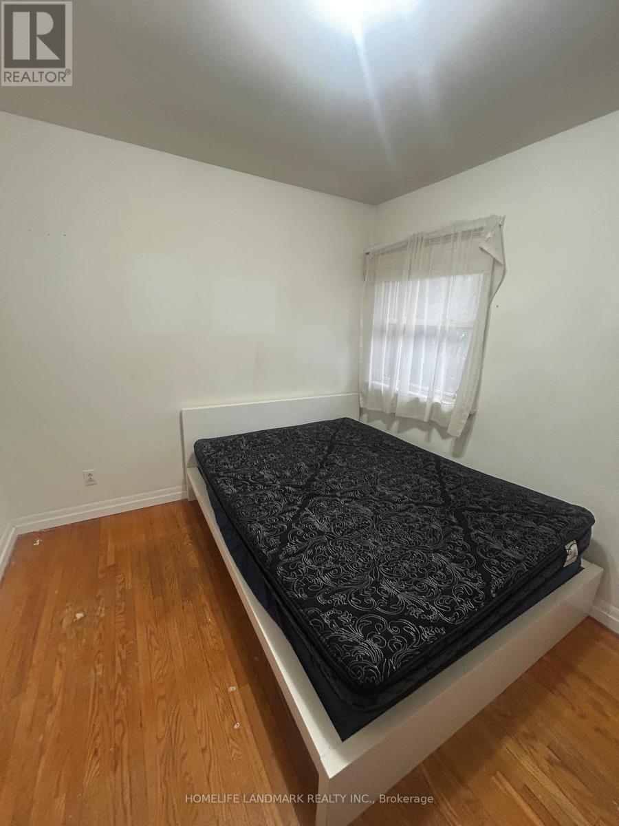 42 Godfrey Drive, London East, Ontario  N5V 2E7 - Photo 6 - X12832318