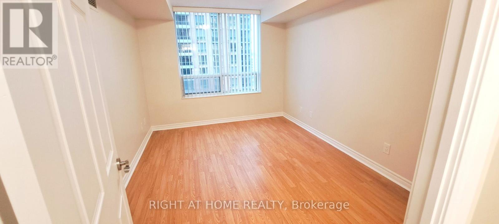 923 - 5233 Dundas Street W, Toronto, Ontario  M9B 6M1 - Photo 12 - W12885258