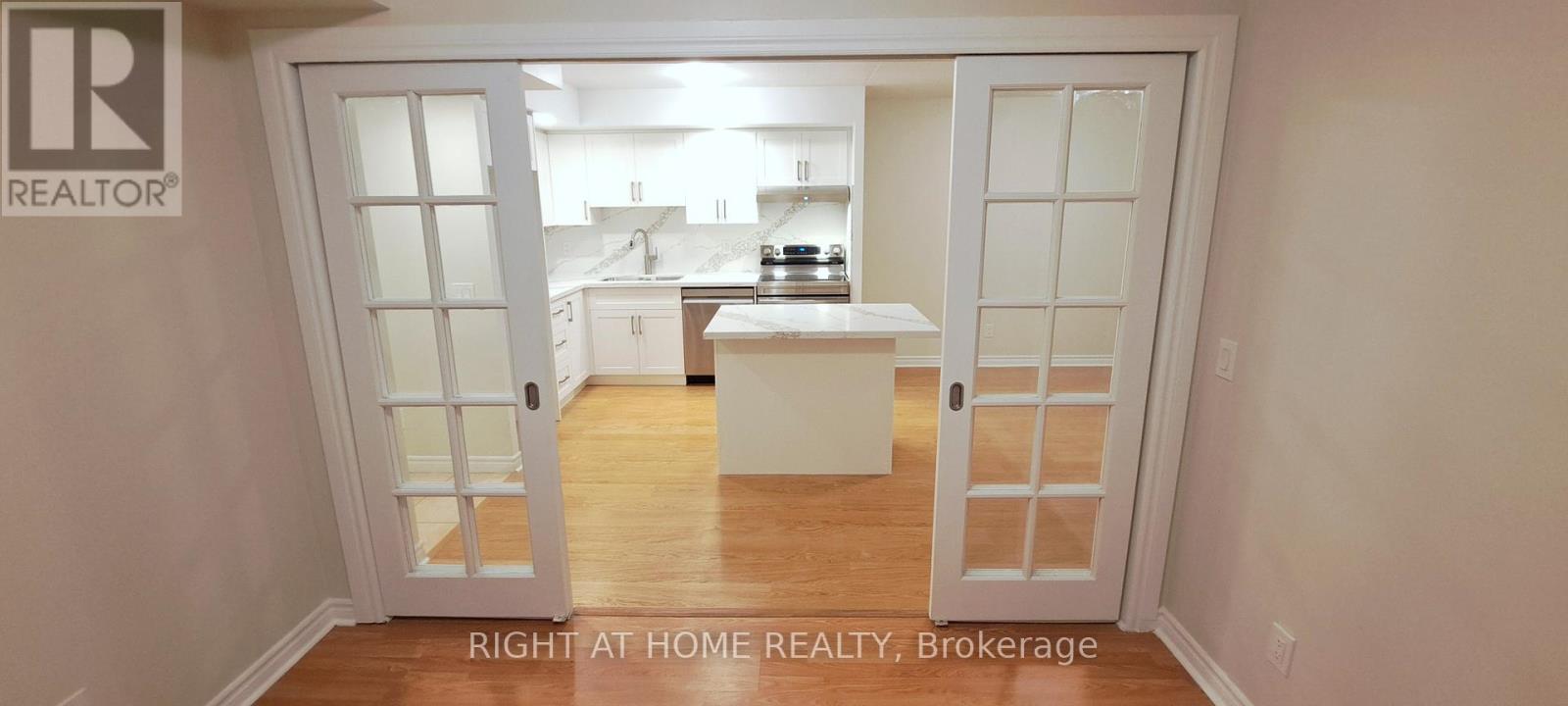 923 - 5233 Dundas Street W, Toronto, Ontario  M9B 6M1 - Photo 16 - W12885258