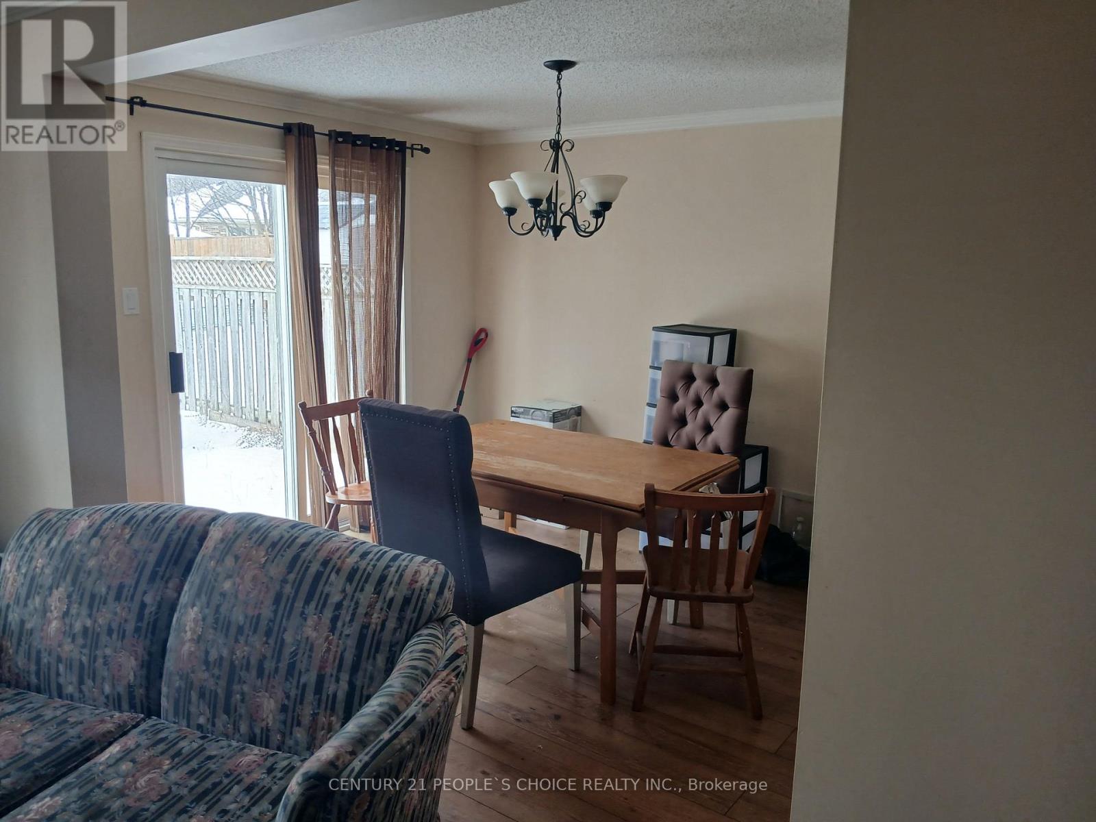 31 Moss Place, Guelph, Ontario  N1G 4V2 - Photo 5 - X12884812