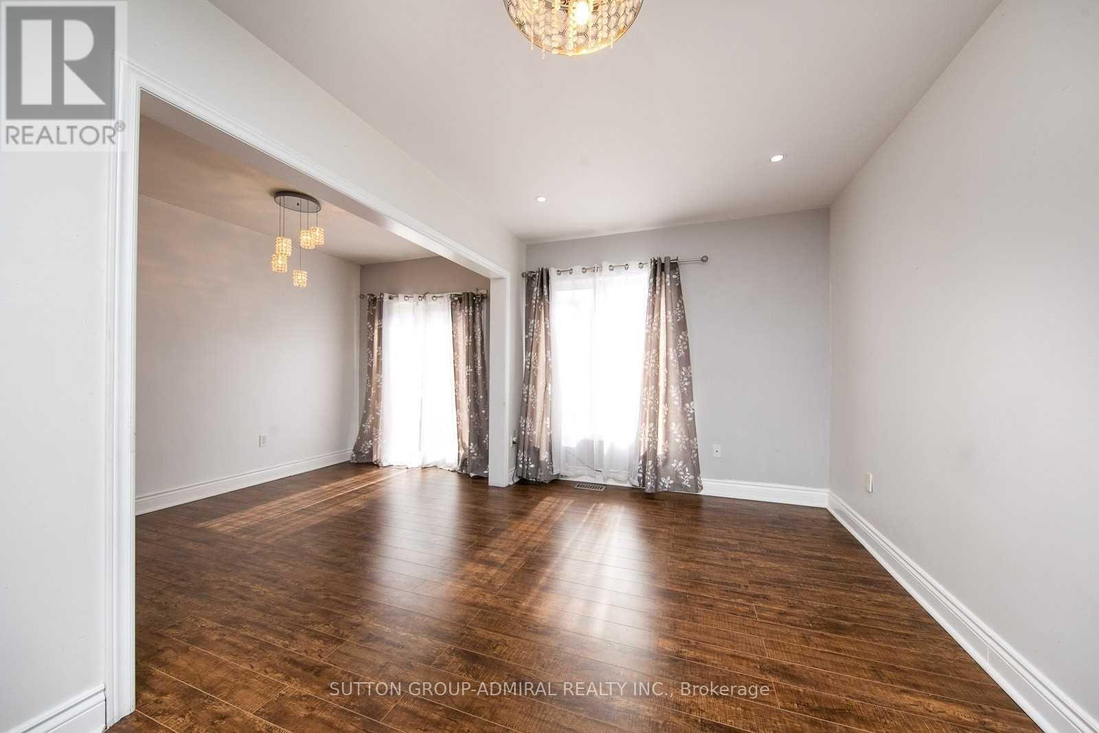 Main - 189 Warwick Crescent, Newmarket, Ontario  L3X 2S3 - Photo 14 - N12885274