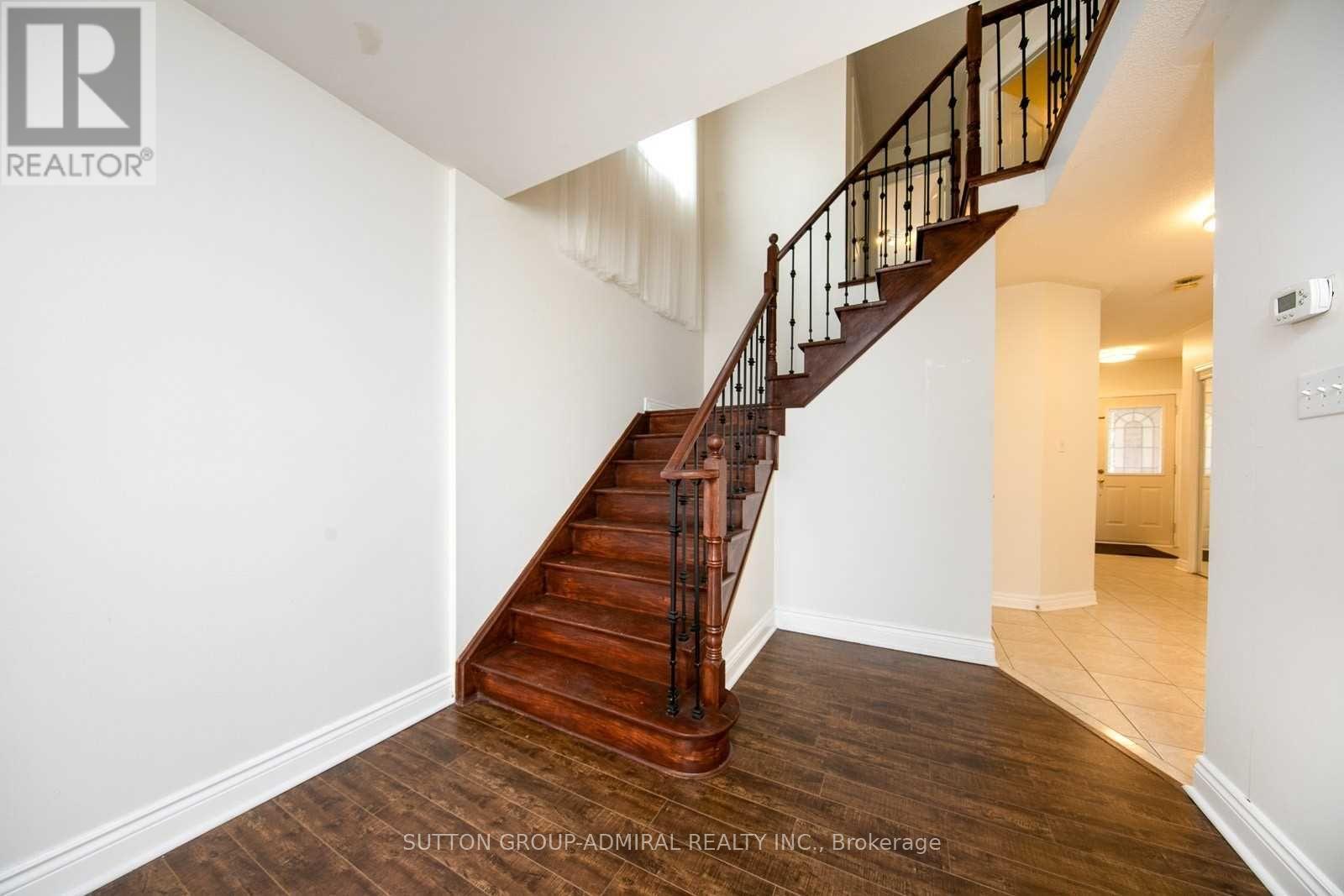 Main - 189 Warwick Crescent, Newmarket, Ontario  L3X 2S3 - Photo 17 - N12885274