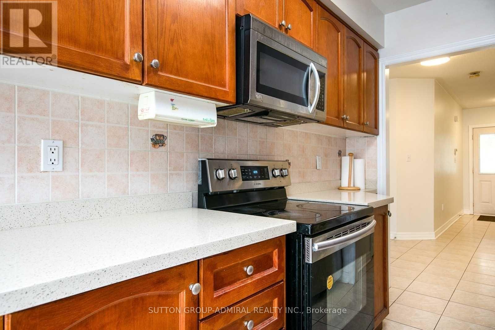 Main - 189 Warwick Crescent, Newmarket, Ontario  L3X 2S3 - Photo 8 - N12885274