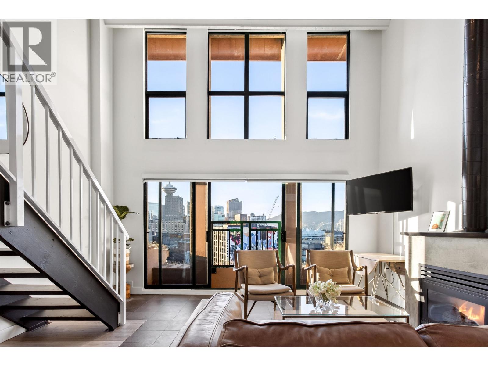 805 22 E CORDOVA STREET, Vancouver, British Columbia