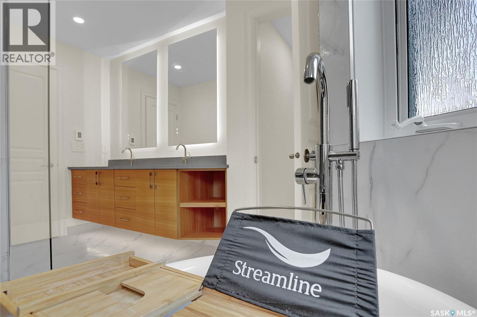 9275 Wascana Mews, Regina, Saskatchewan  S4V 2W4 - Photo 27 - SK030235