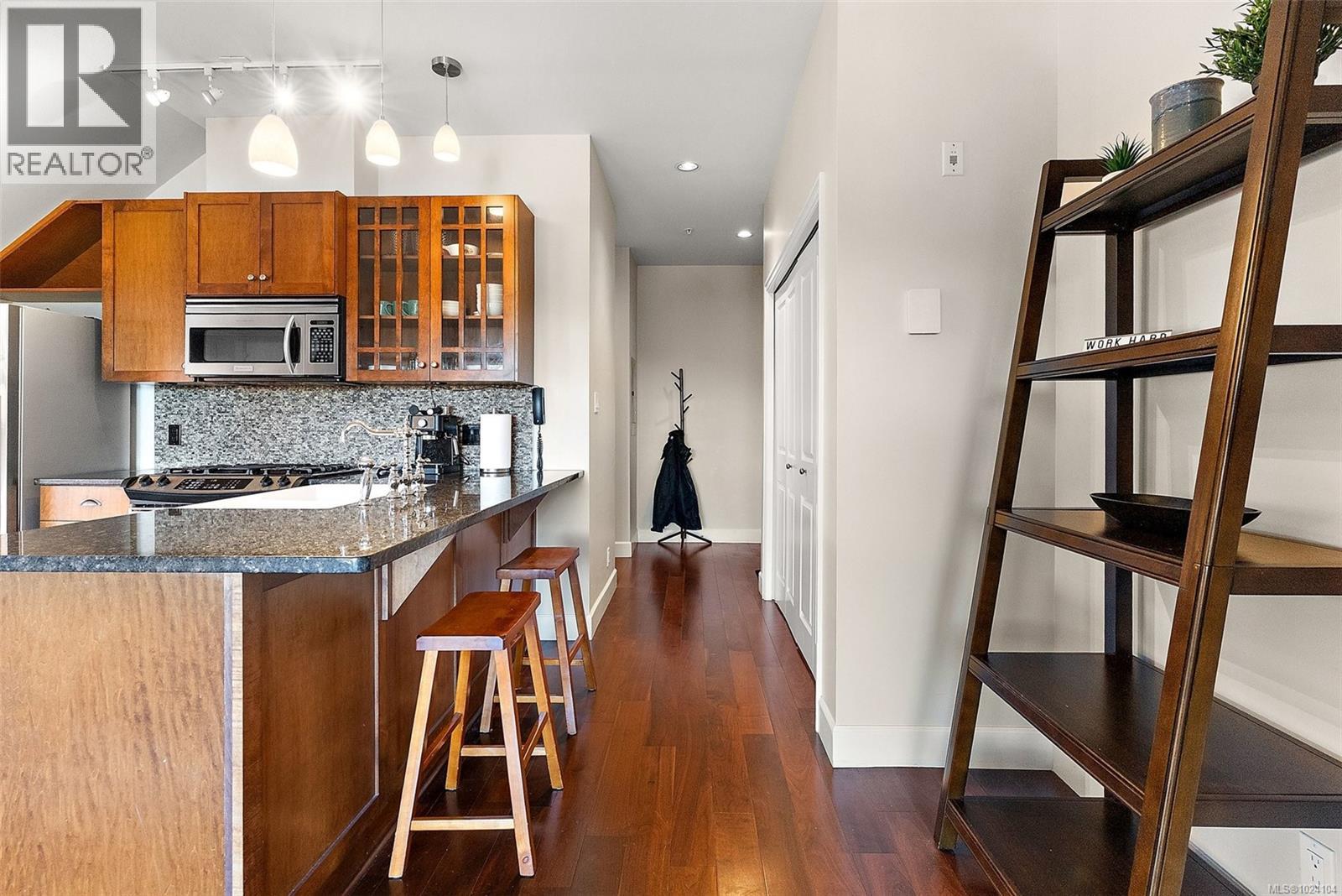 407 2006 Troon Crt, Langford, British Columbia  V9B 6T4 - Photo 5 - 1024104