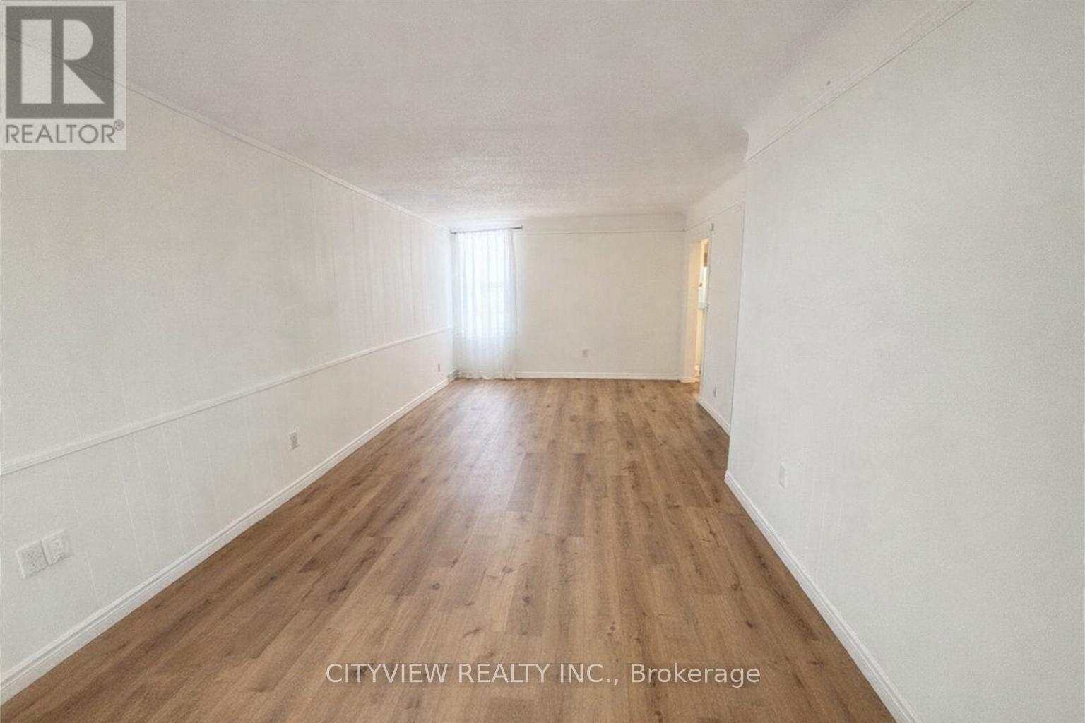 281 Wentworth Street, Hamilton, Ontario L8L 5V9 - Photo 5 - X12885270