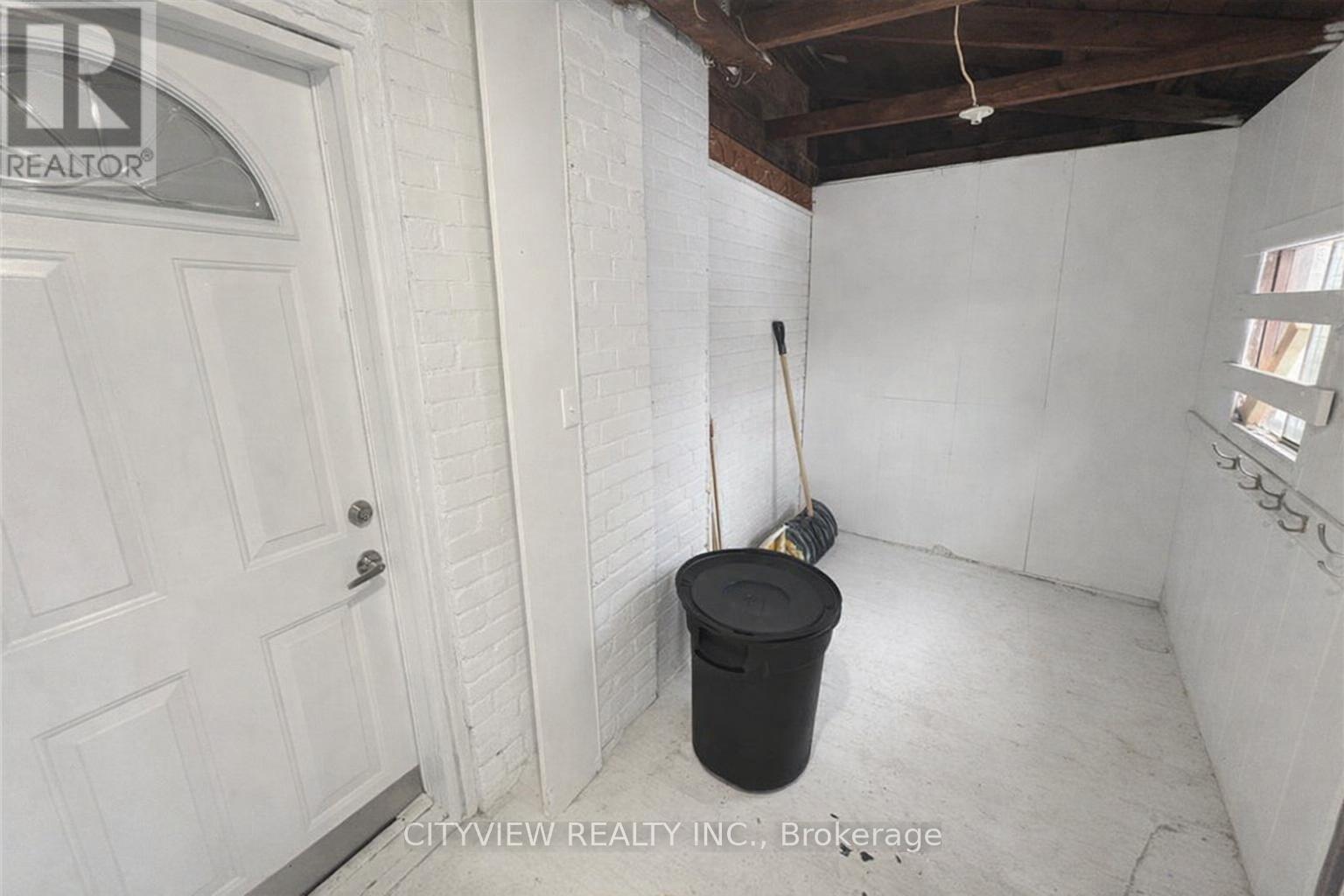 281 Wentworth Street, Hamilton, Ontario L8L 5V9 - Photo 8 - X12885270