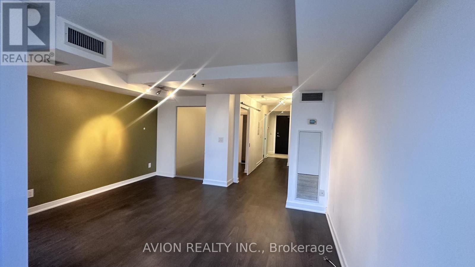 611 - 11 Superior Avenue, Toronto (Mimico), Ontario  M8V 0A7 - Photo 8 - W12833626