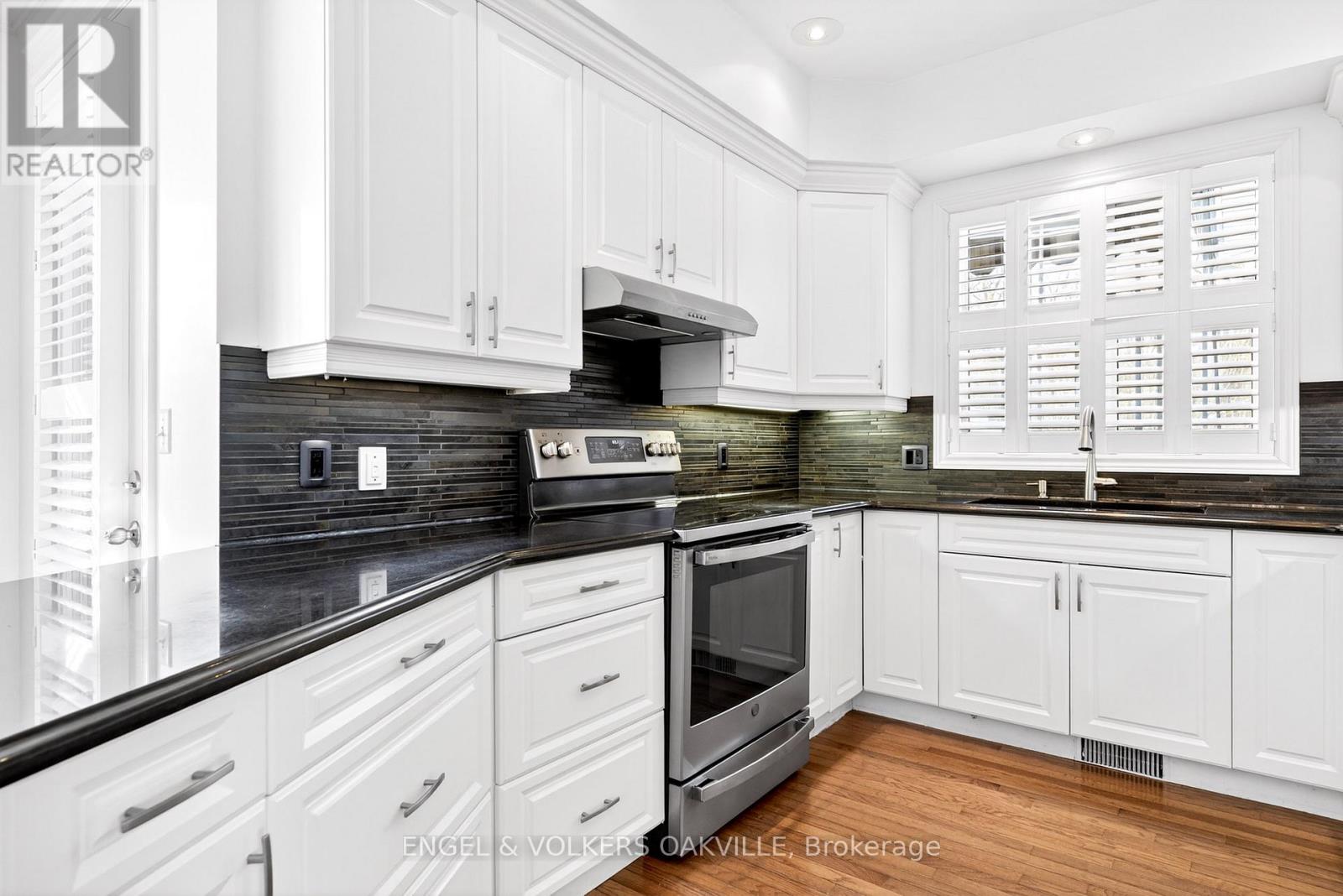 50 James Street, Niagara-On-The-Lake, Ontario  L0S 1J0 - Photo 11 - X12782562