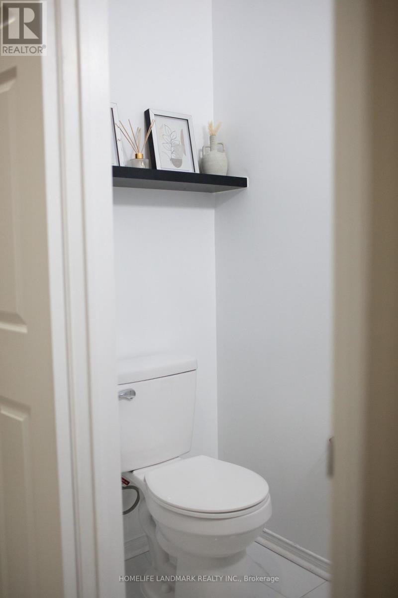 24 Cherryplum Way, Brampton, Ontario  L6S 6J4 - Photo 5 - W12885290