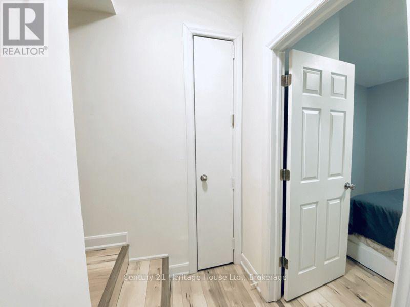 C - 210 Wilson Street, Hamilton (Landsdale), Ontario  L8R 1E5 - Photo 7 - X12800012