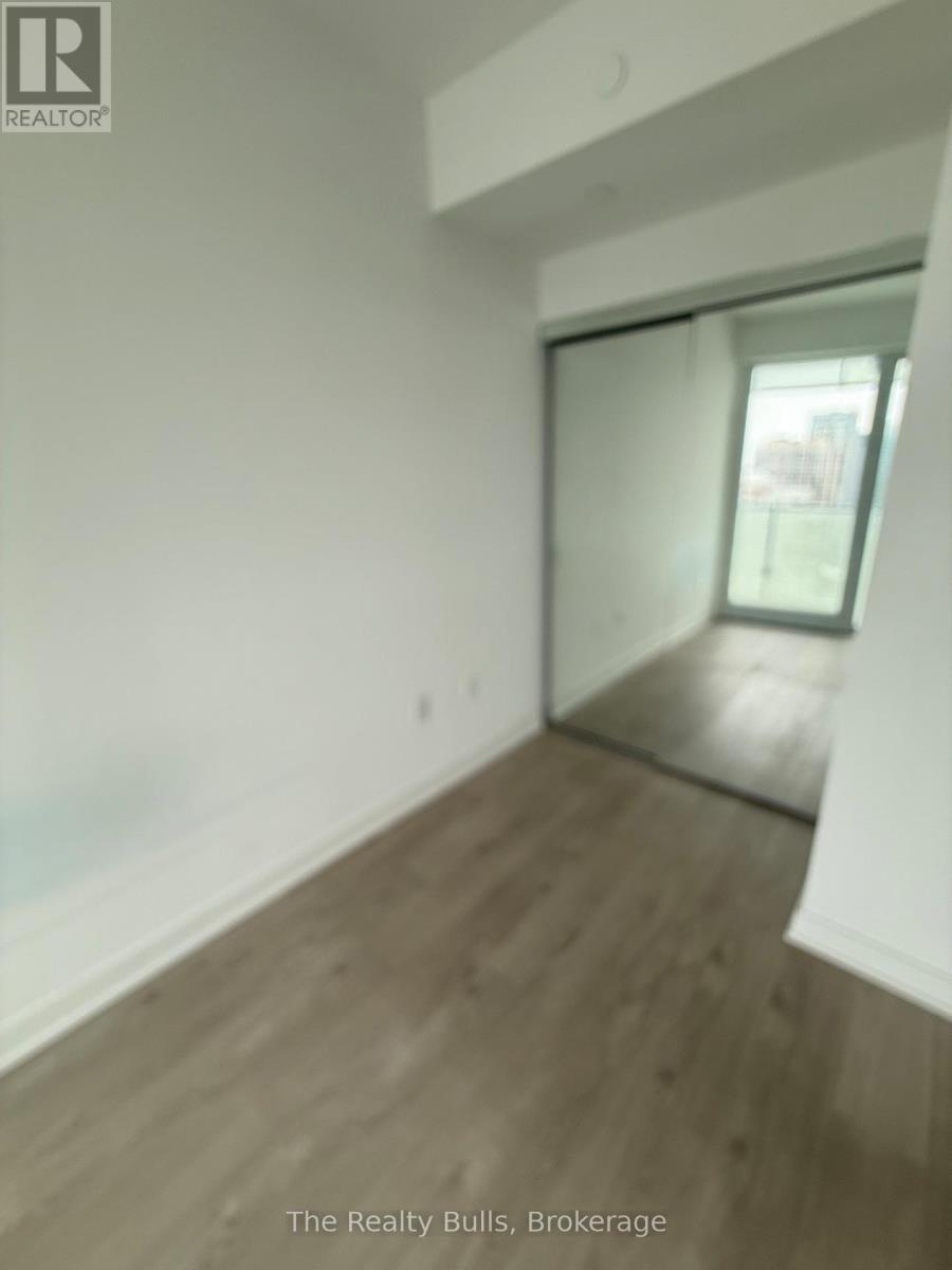 2102 - 3900 Confederation Parkway, Mississauga, Ontario  L5B 0M3 - Photo 8 - W12882010