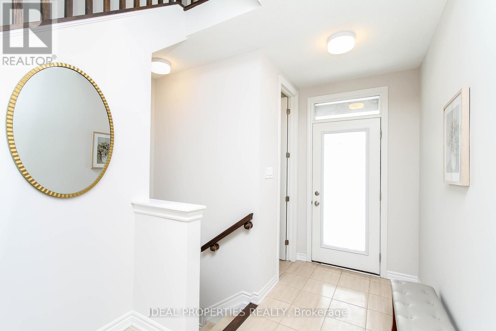 703 Derreen Avenue, Ottawa, Ontario  K2S 2Z2 - Photo 3 - X12885294