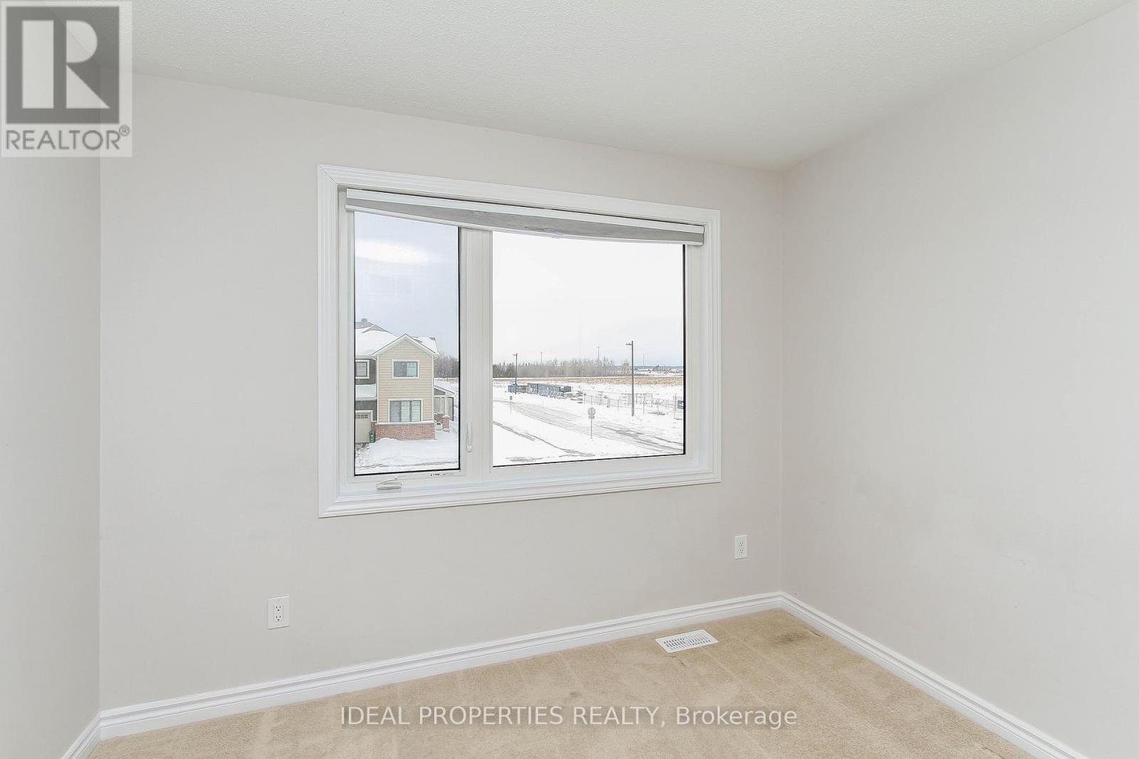 703 Derreen Avenue, Ottawa, Ontario  K2S 2Z2 - Photo 38 - X12885294