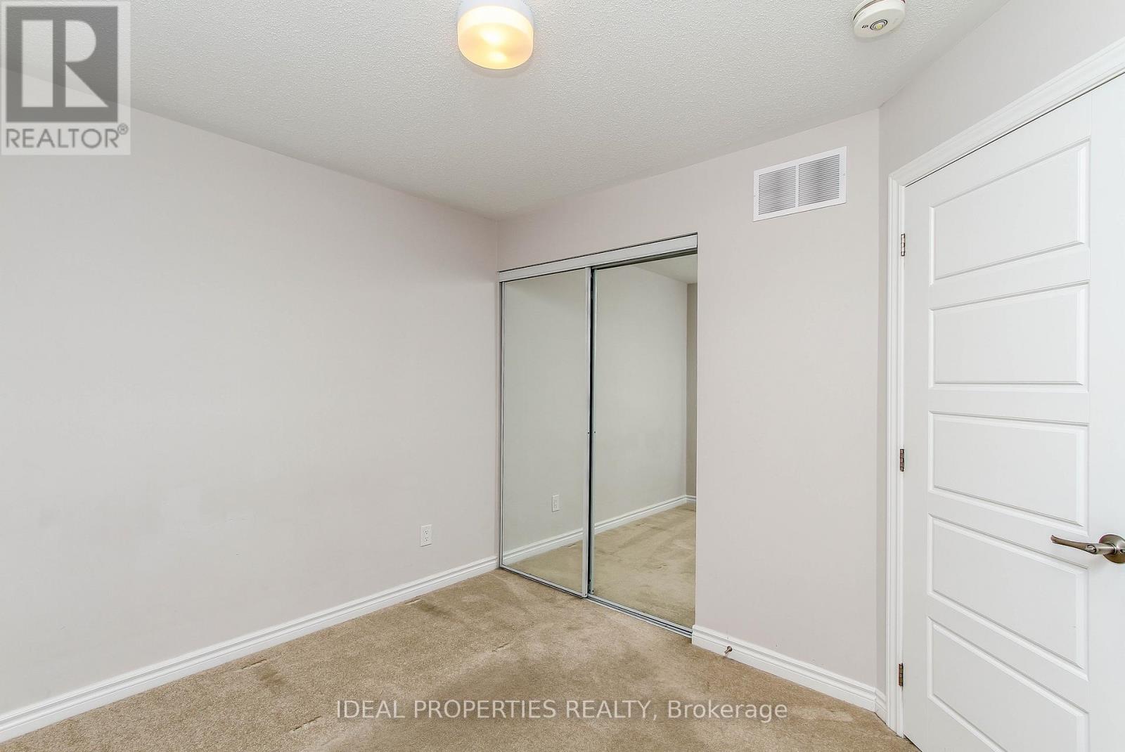 703 Derreen Avenue, Ottawa, Ontario  K2S 2Z2 - Photo 39 - X12885294