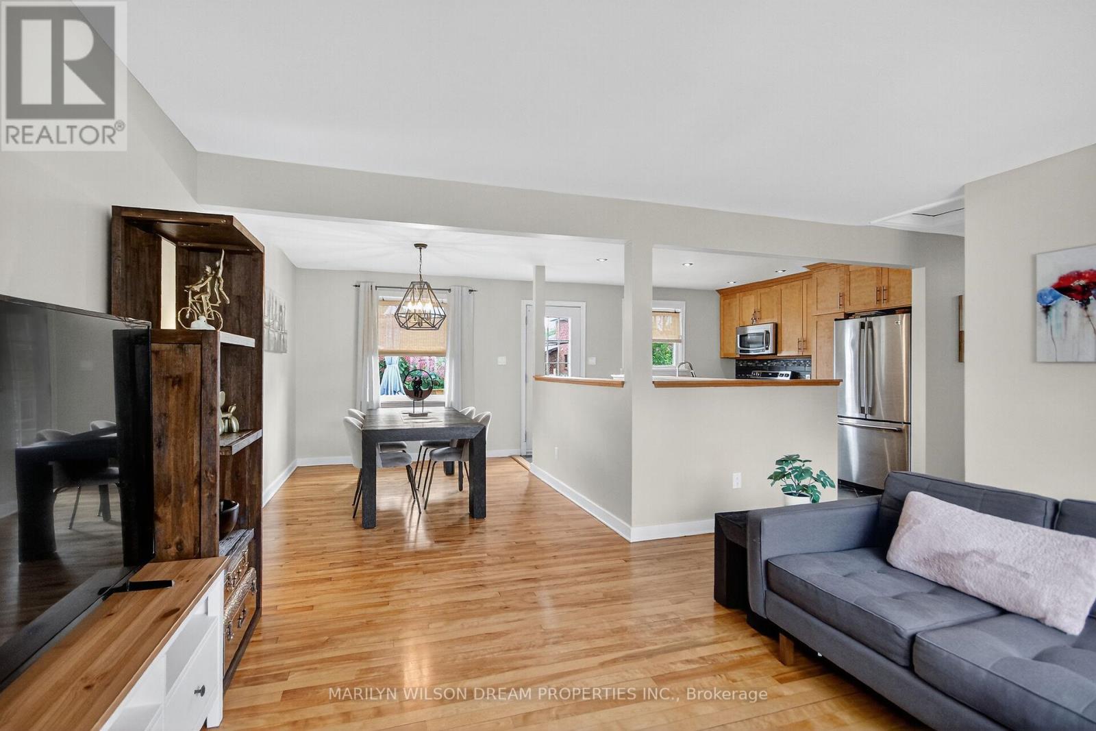 1914 Rosebella Avenue, Ottawa, Ontario K1T 1G7 - Photo 10 - X12885302