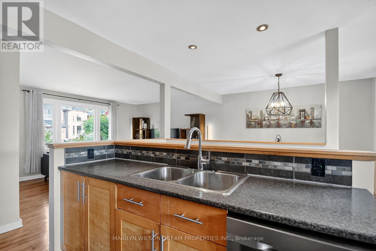 1914 Rosebella Avenue, Ottawa, Ontario K1T 1G7 - Photo 17 - X12885302