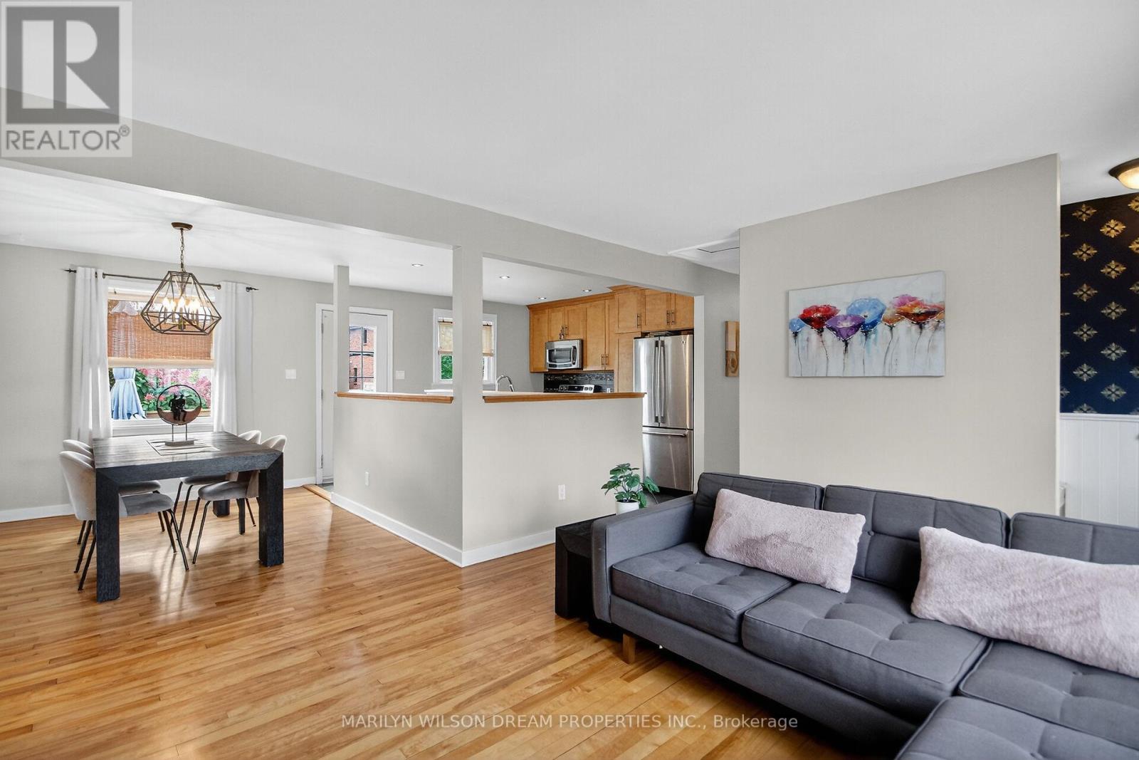 1914 Rosebella Avenue, Ottawa, Ontario K1T 1G7 - Photo 9 - X12885302