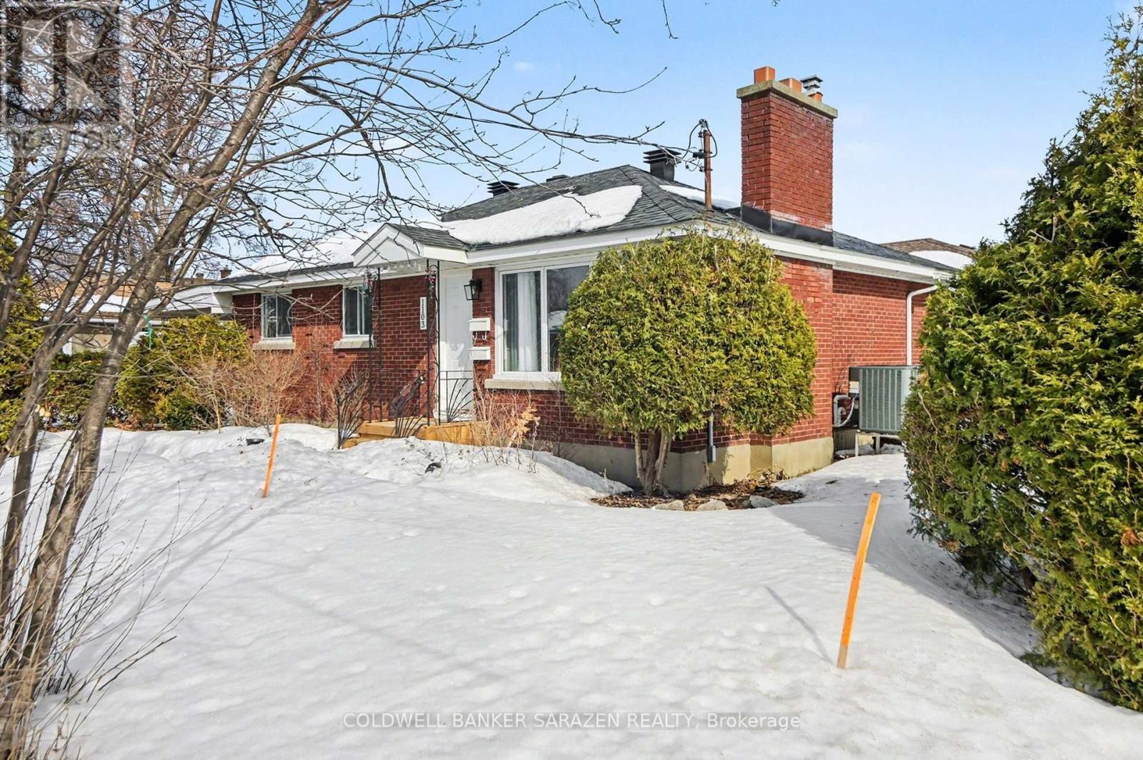 1103 Frances Street, Ottawa, Ontario  K1K 3L6 - Photo 3 - X12885306