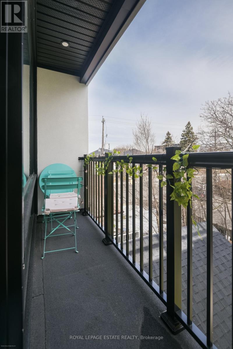 Third Floor - 506 Scarborough Road, Toronto, Ontario  M4E 3N2 - Photo 8 - E12885298