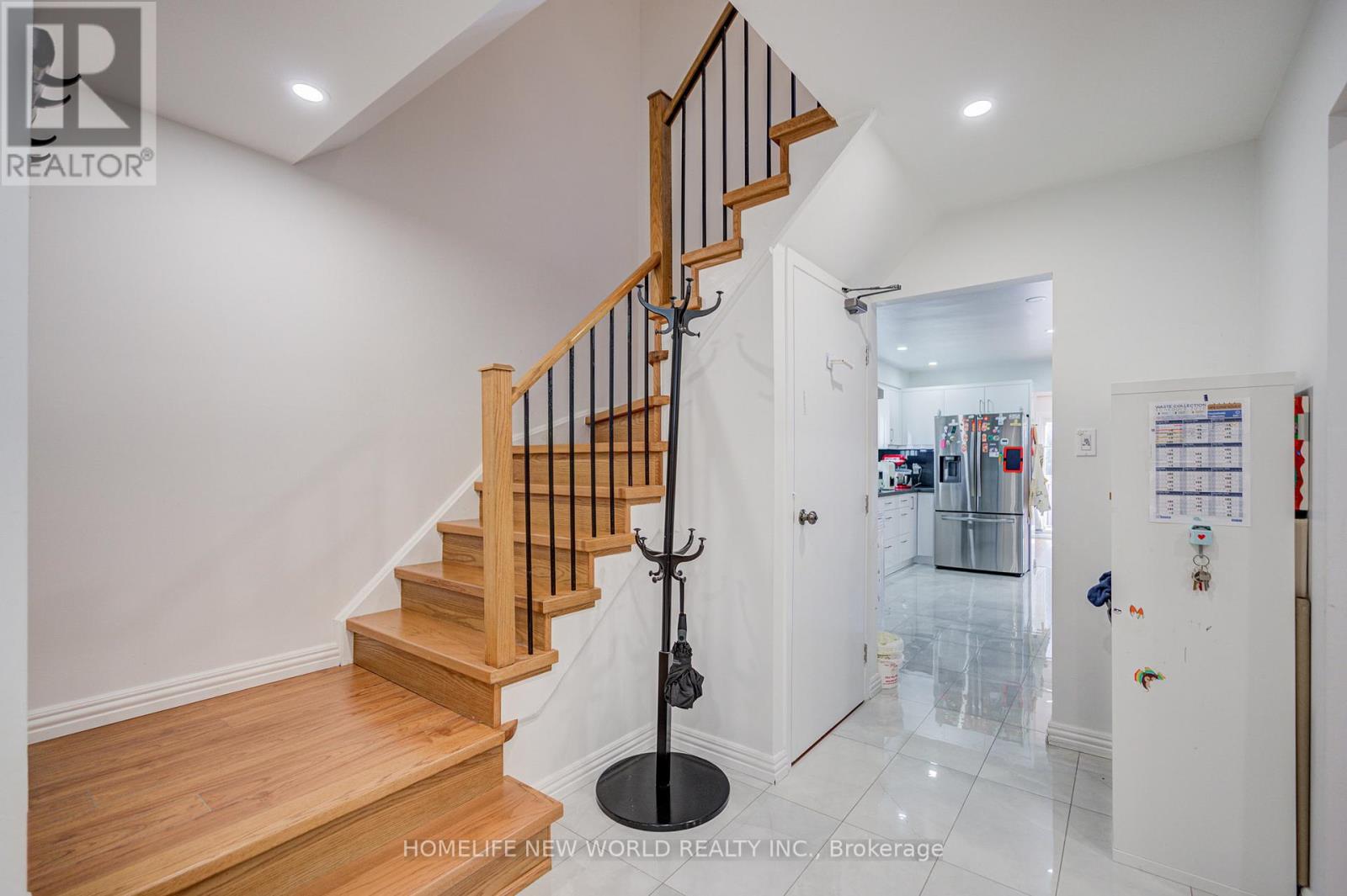 51 Whitley Castle Crescent, Toronto, Ontario  M1V 2P5 - Photo 8 - E12885310