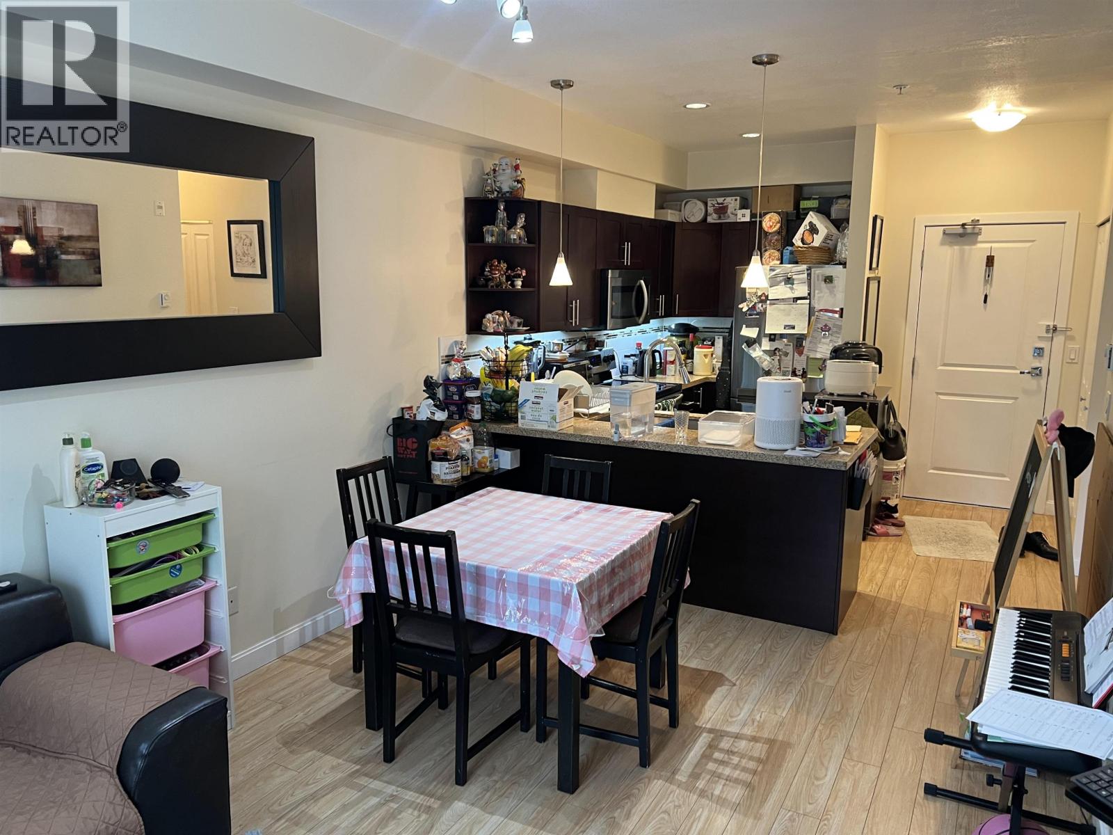 112 5655 Inman Avenue, Burnaby, British Columbia  V5H 2M2 - Photo 3 - R3099161