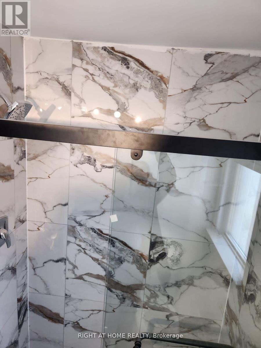 (Upper) - 4 Stanley Court, Brampton, Ontario L6Y 2A9 - Photo 13 - W12885296