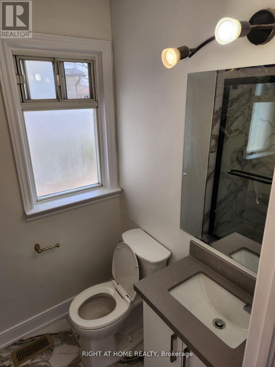 (Upper) - 4 Stanley Court, Brampton, Ontario L6Y 2A9 - Photo 15 - W12885296