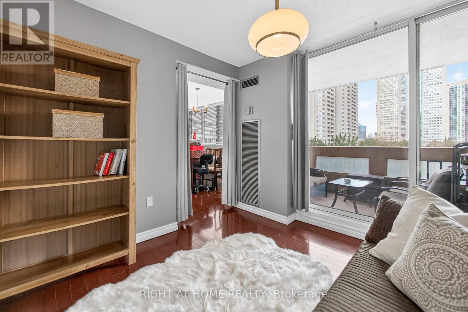 610 - 3590 Kaneff Crescent, Mississauga, Ontario  L5A 3X3 - Photo 18 - W12885300