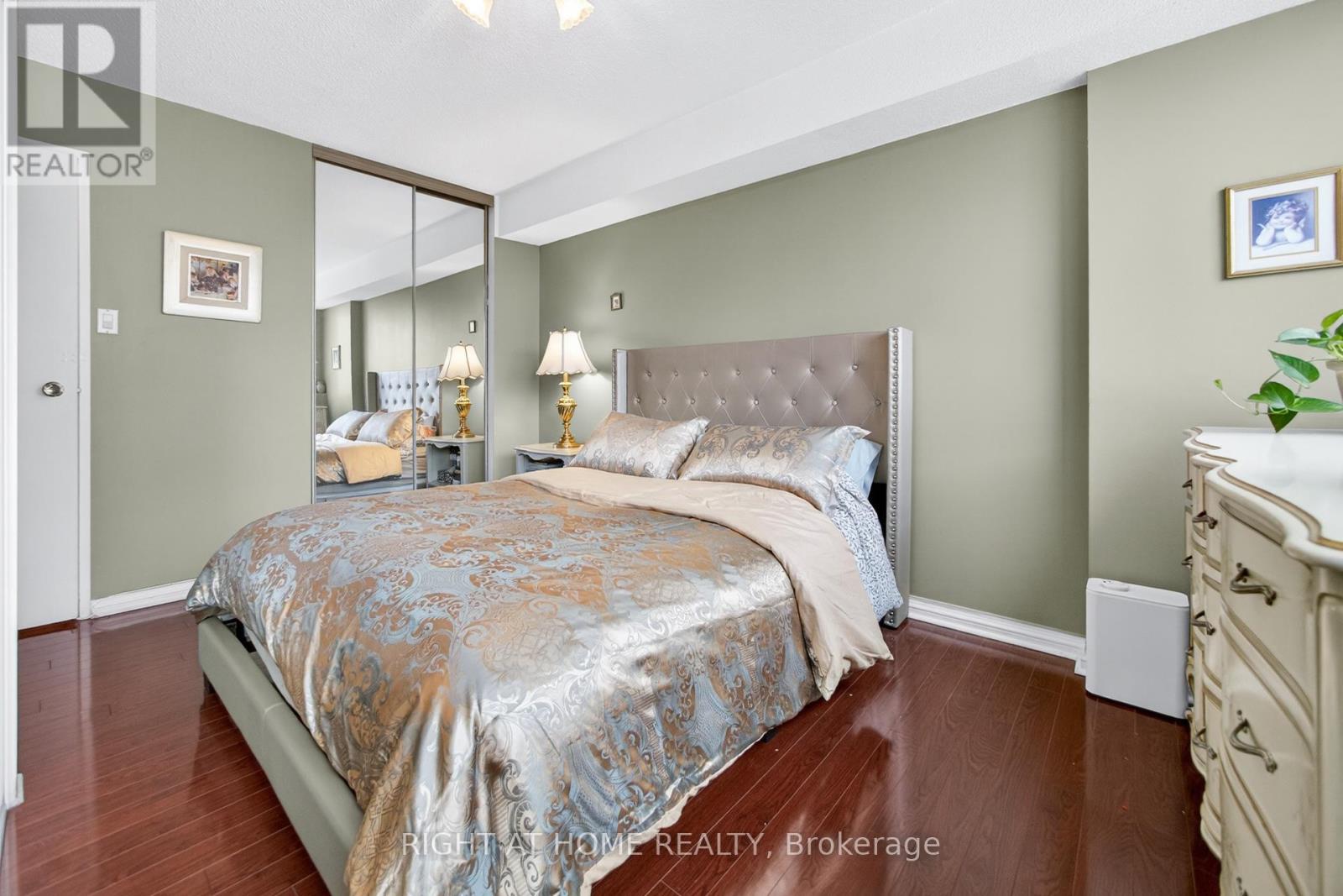 610 - 3590 Kaneff Crescent, Mississauga, Ontario  L5A 3X3 - Photo 23 - W12885300