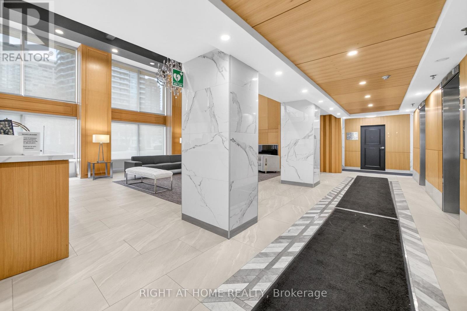 610 - 3590 Kaneff Crescent, Mississauga, Ontario  L5A 3X3 - Photo 4 - W12885300