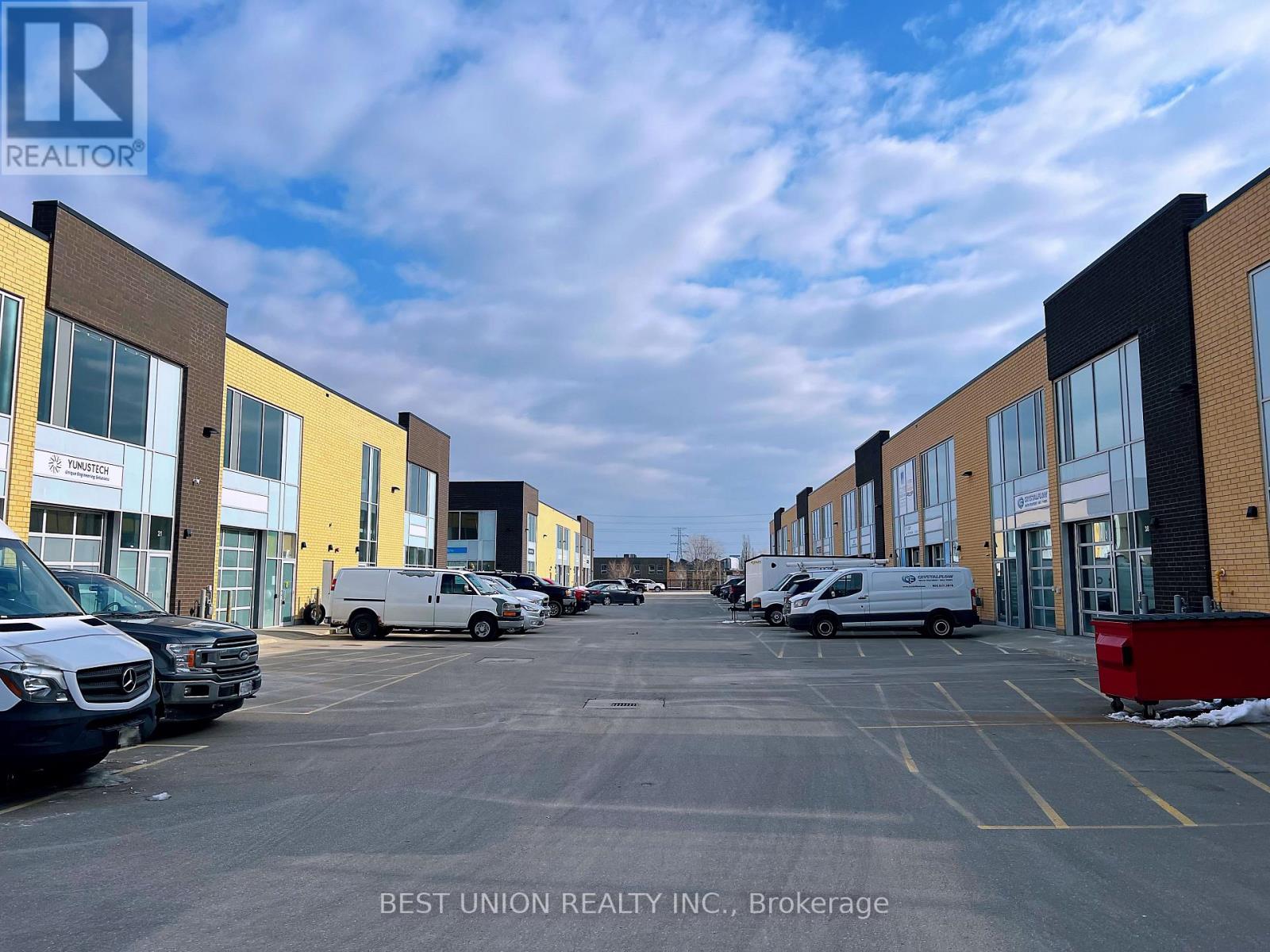 19 - 1158 King Road, Burlington, Ontario L7T 0C5 - Photo 2 - W12885304