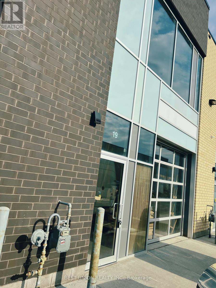 19 - 1158 King Road, Burlington, Ontario L7T 0C5 - Photo 3 - W12885304