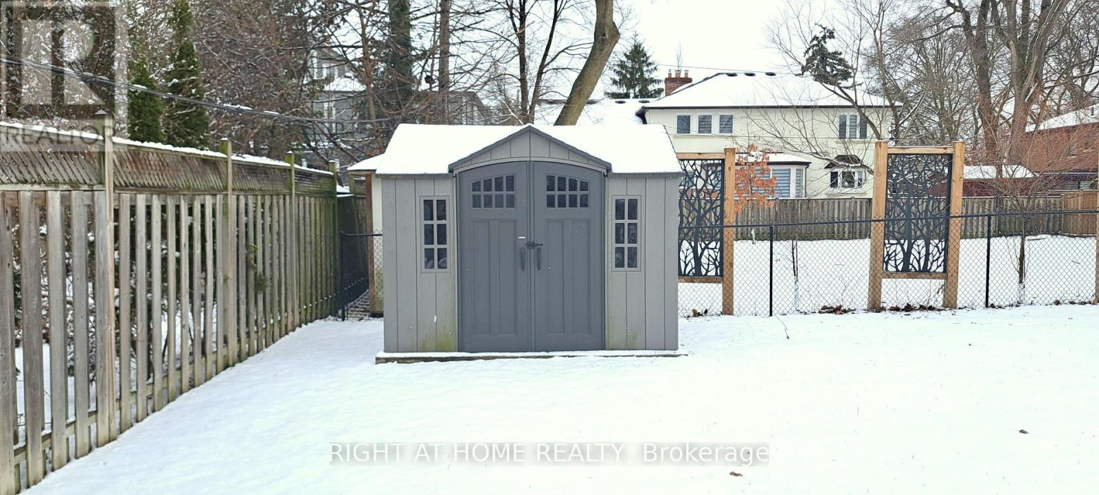 2 - 101 Prennan Avenue, Toronto, Ontario  M9B 4C5 - Photo 33 - W12885112