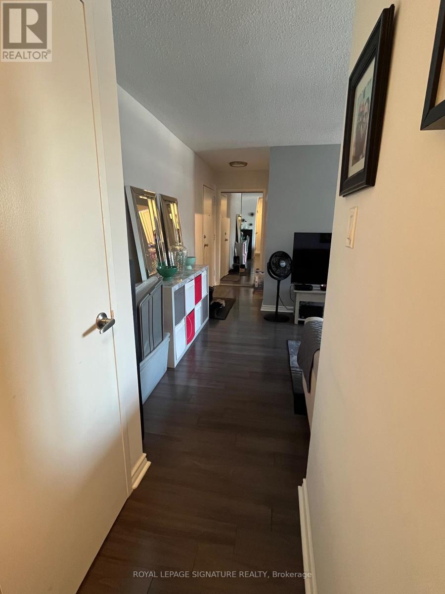 303 - 2485 Woking Crescent, Mississauga, Ontario  L5K 1Z6 - Photo 17 - W12885316