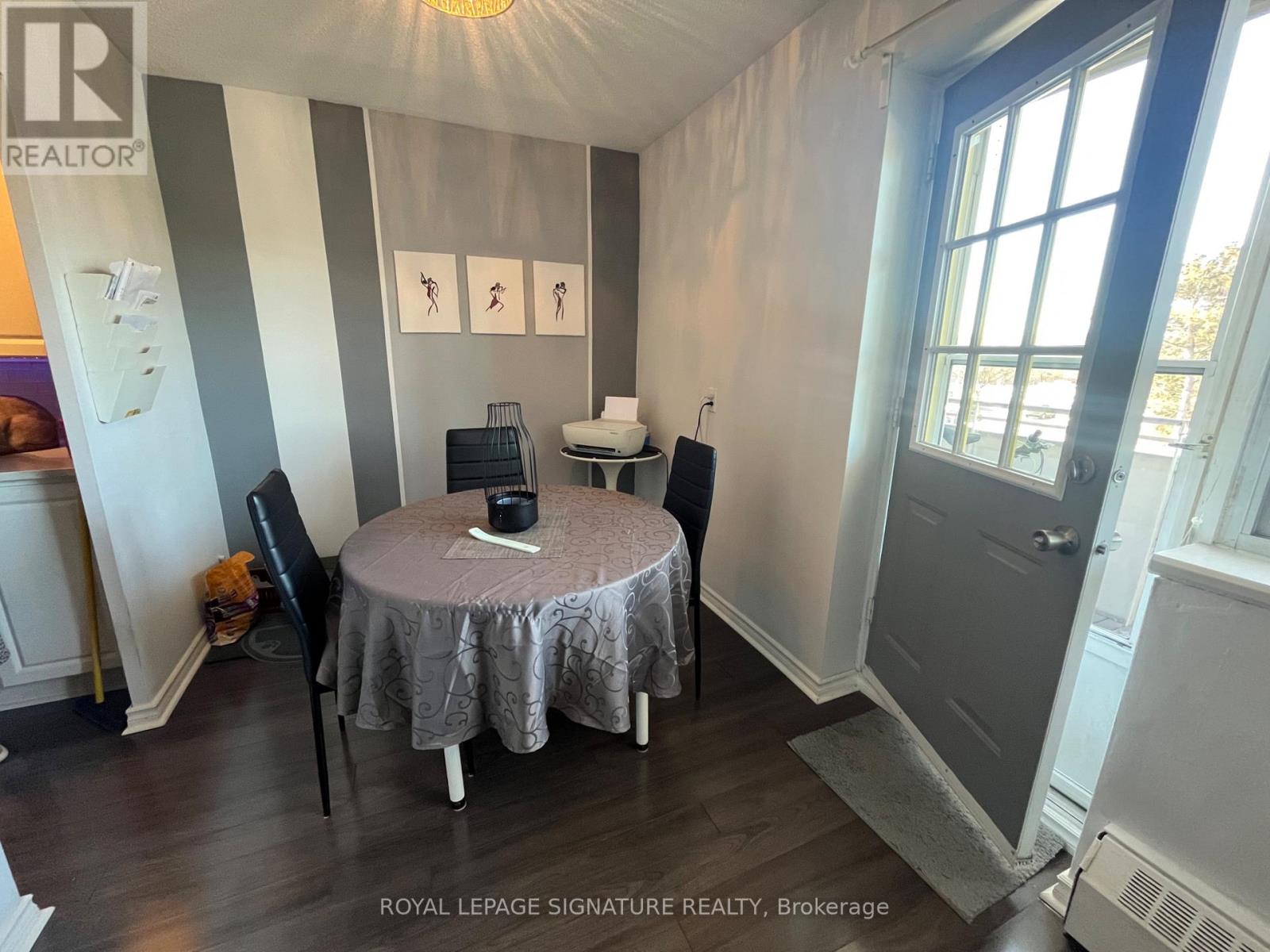 303 - 2485 Woking Crescent, Mississauga, Ontario  L5K 1Z6 - Photo 5 - W12885316