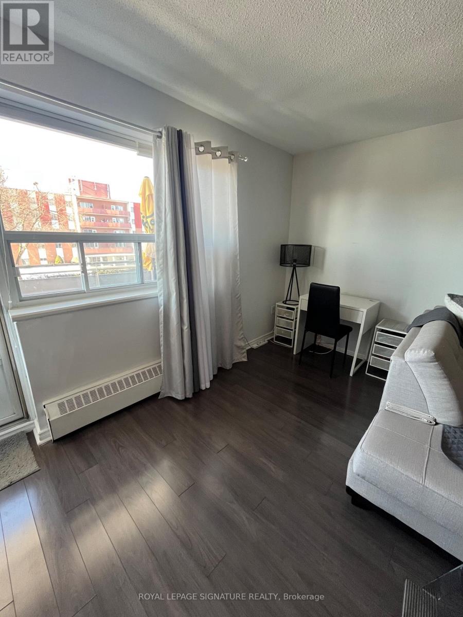 303 - 2485 Woking Crescent, Mississauga, Ontario  L5K 1Z6 - Photo 6 - W12885316