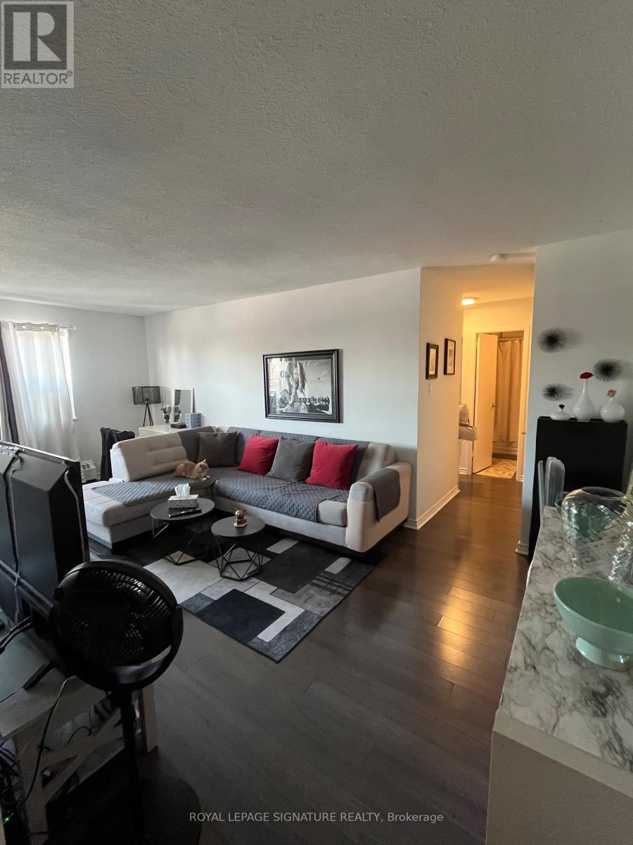 303 - 2485 Woking Crescent, Mississauga, Ontario  L5K 1Z6 - Photo 7 - W12885316