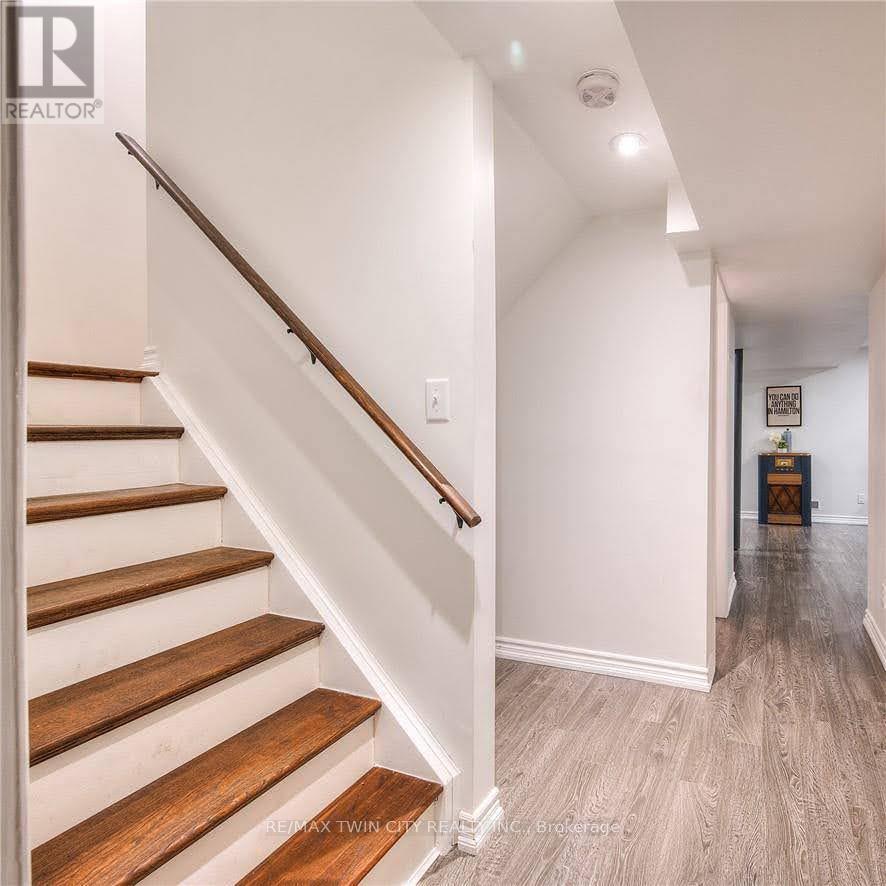 4646 Thomas Alton Boulevard, Burlington, Ontario  L7H 0J2 - Photo 13 - W12847386