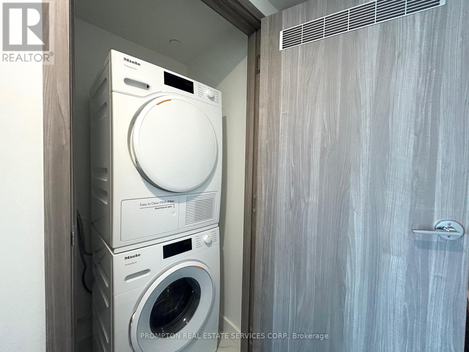 4309 - 1 Concord Cityplace Way, Toronto, Ontario  M5V 0X3 - Photo 15 - C12885342