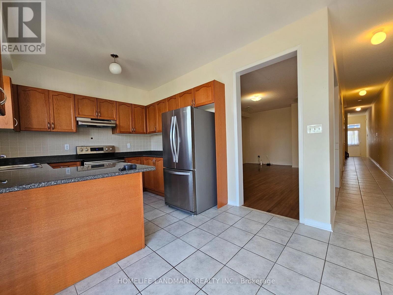 19 Voysey Way, Markham, Ontario  L3S 0B4 - Photo 4 - N12885330