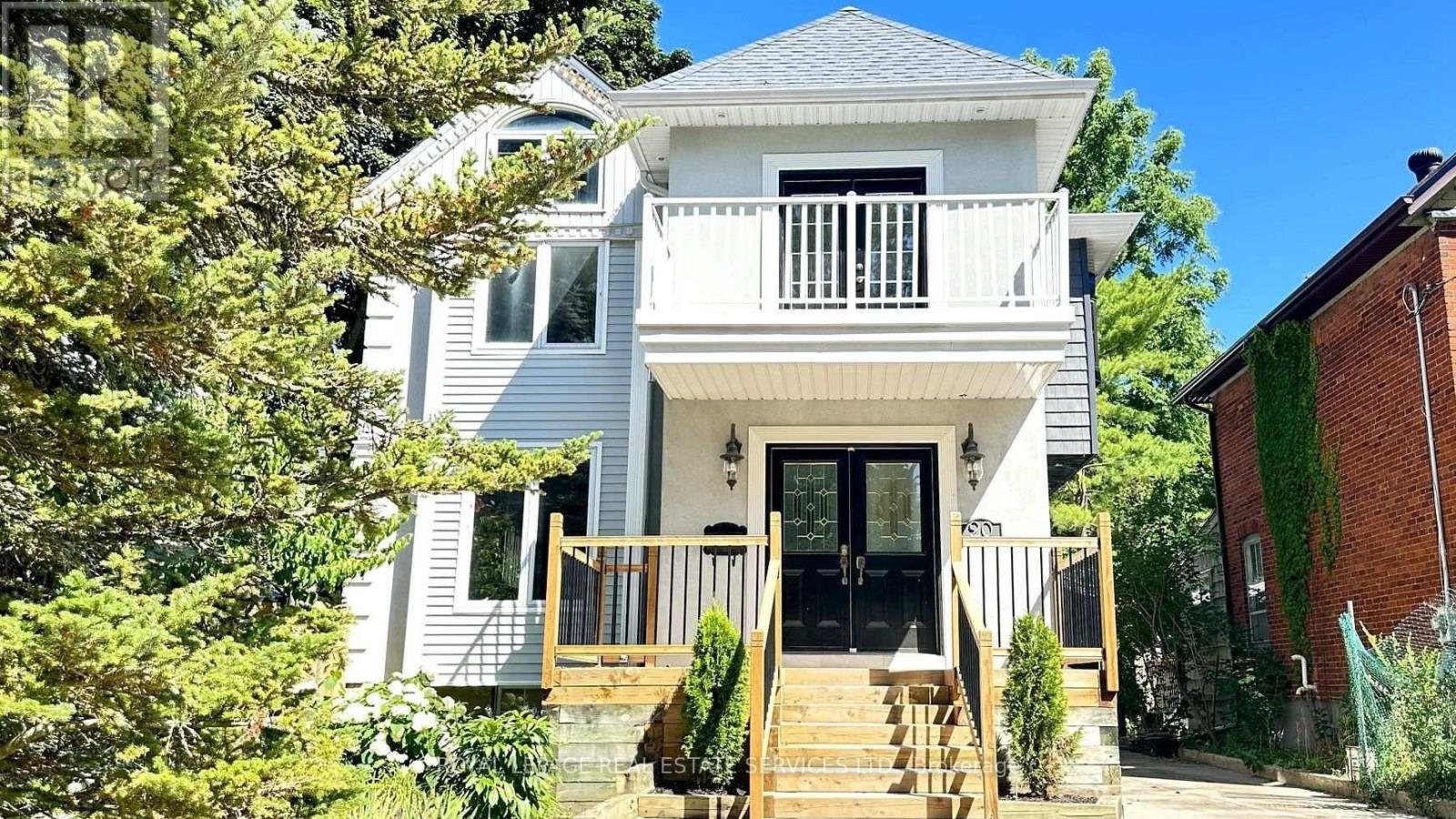 20 HOLGATE STREET, Barrie, Ontario