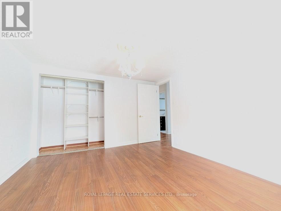 20 Holgate Street, Barrie, Ontario  L4N 2T5 - Photo 19 - S12885336