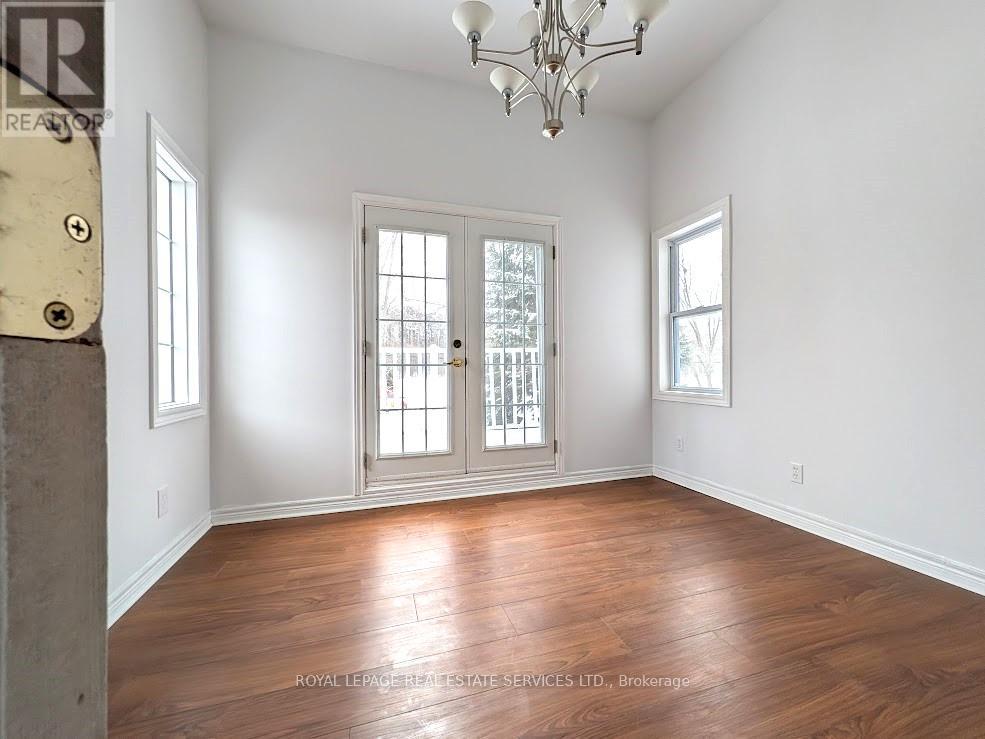 20 Holgate Street, Barrie, Ontario  L4N 2T5 - Photo 20 - S12885336