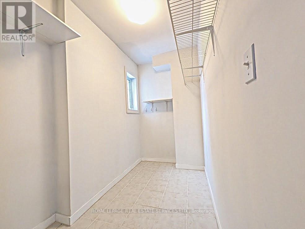 20 Holgate Street, Barrie, Ontario  L4N 2T5 - Photo 32 - S12885336