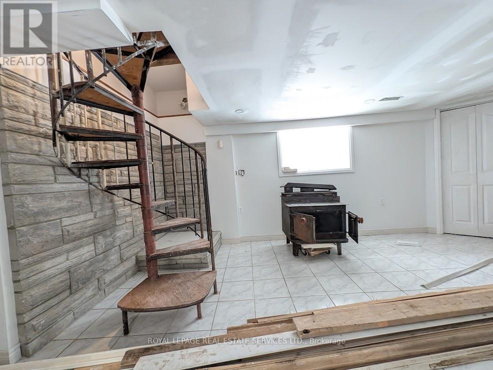 20 Holgate Street, Barrie, Ontario  L4N 2T5 - Photo 36 - S12885336